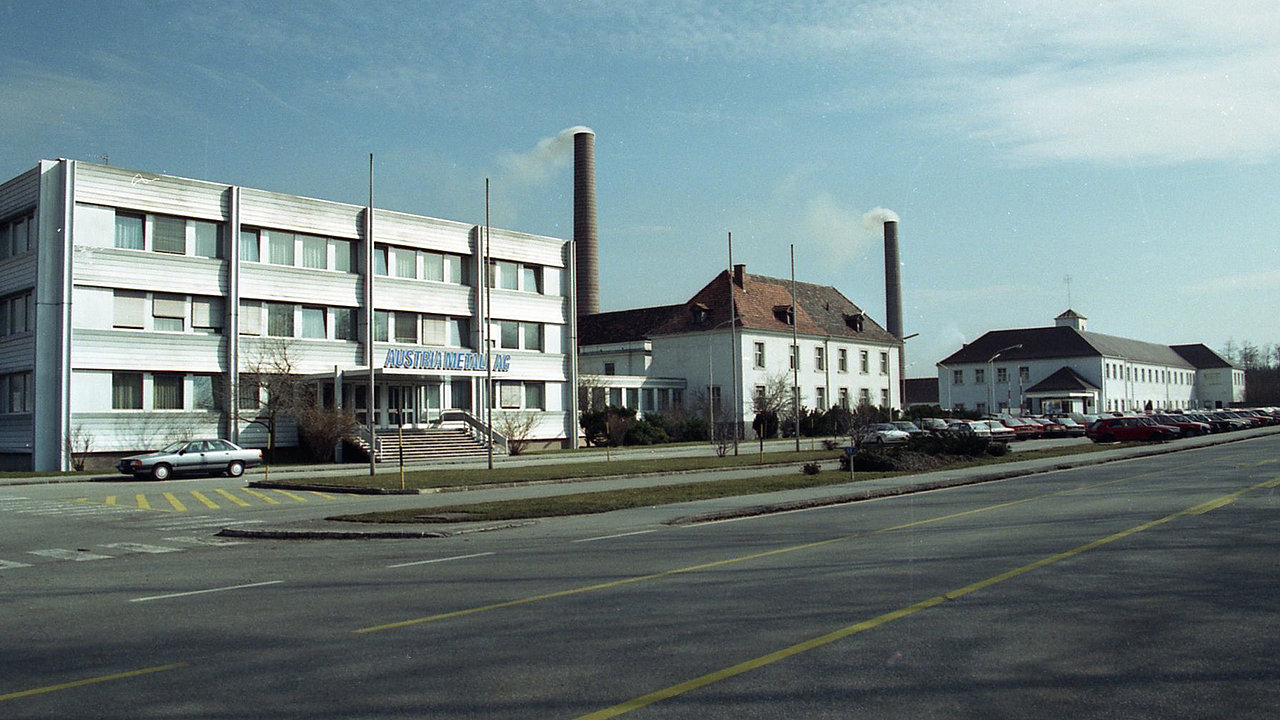1996